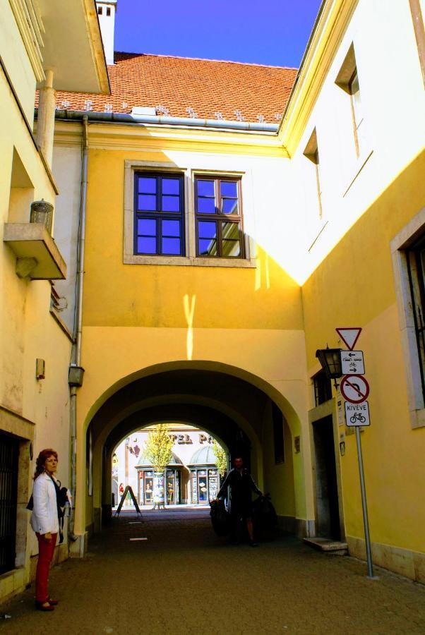 Parva Villa Miskolc Esterno foto